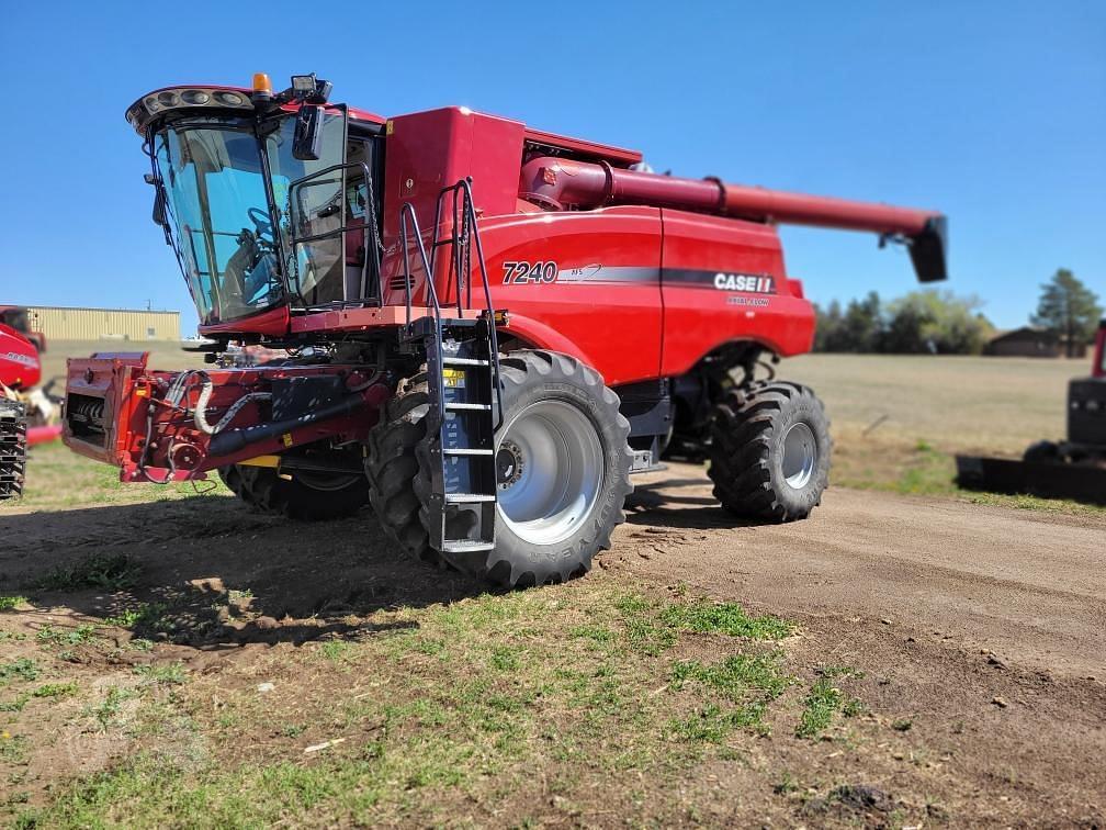 Image of Case IH 7240 Image 0