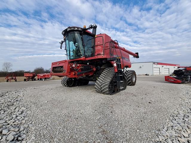 Image of Case IH 7240 equipment image 1