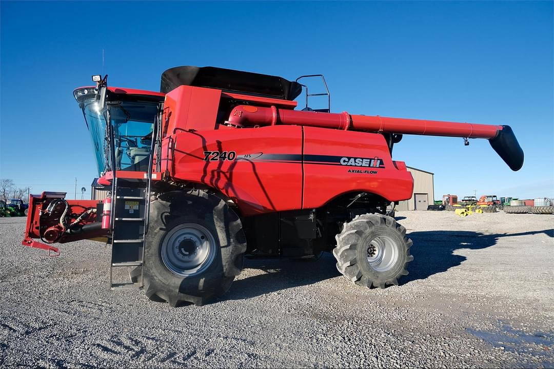 Image of Case IH 7240 Primary image