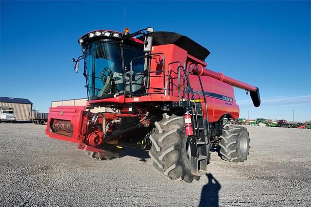 Image of Case IH 7240 equipment image 1