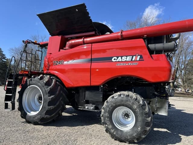 Image of Case IH 7240 equipment image 4