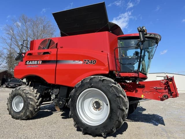 Image of Case IH 7240 equipment image 1