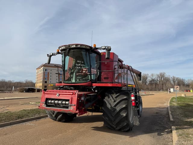 Image of Case IH 7240 equipment image 4