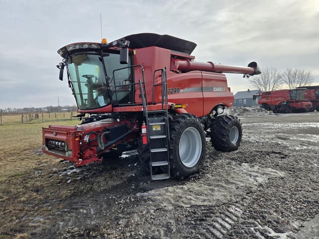 Image of Case IH 7240 equipment image 1