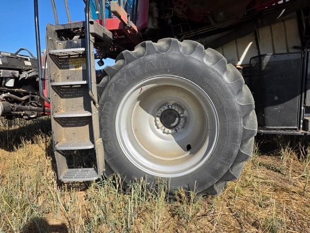 Image of Case IH 8240 equipment image 4