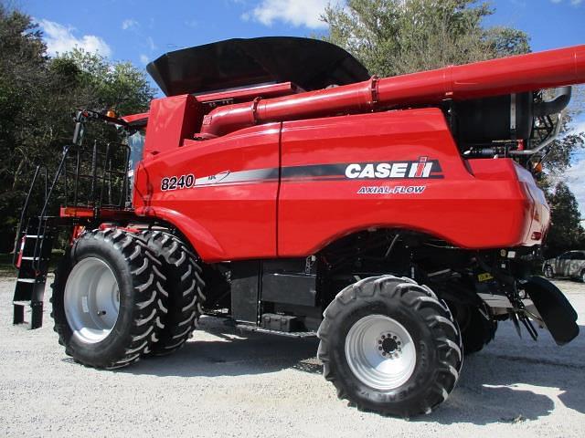 Image of Case IH 8240 equipment image 4