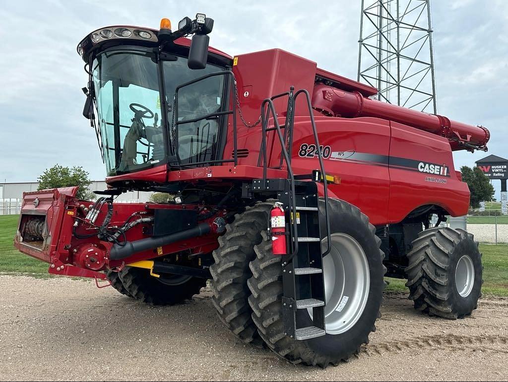 Image of Case IH 8240 Primary image