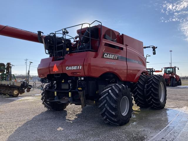 Image of Case IH 8240 equipment image 2