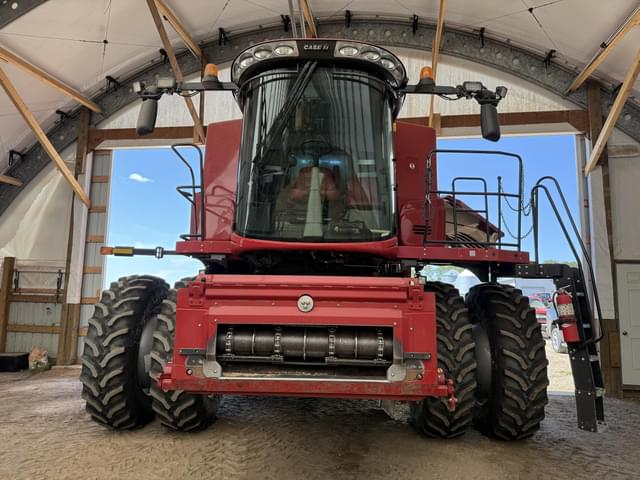 Image of Case IH 8240 equipment image 2
