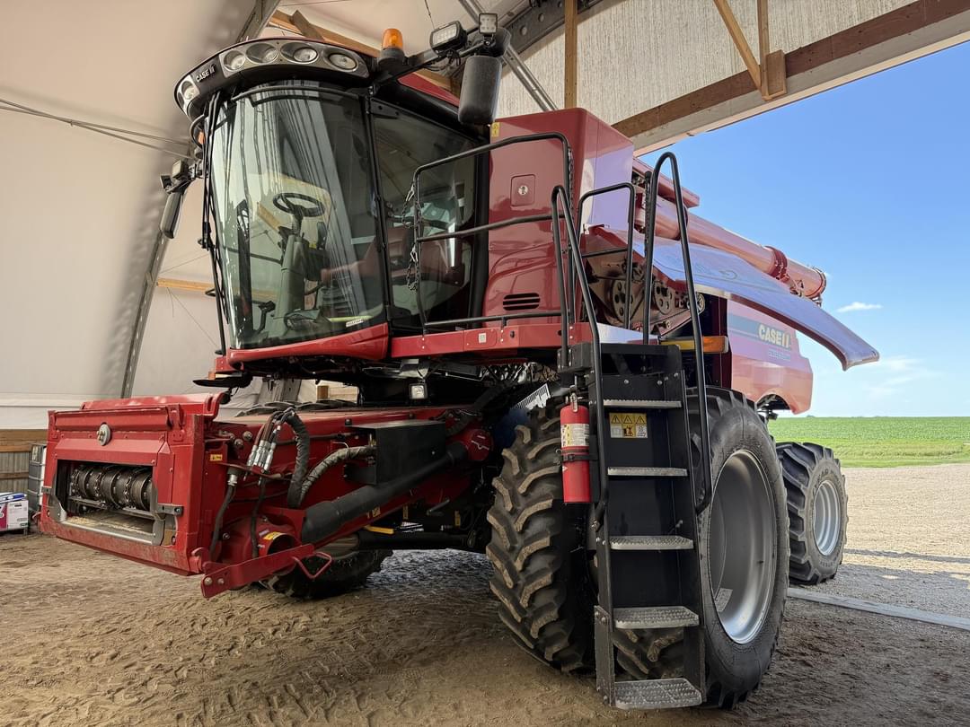 Image of Case IH 8240 Primary image