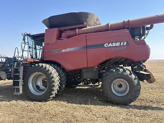 Image of Case IH 8240 Primary image