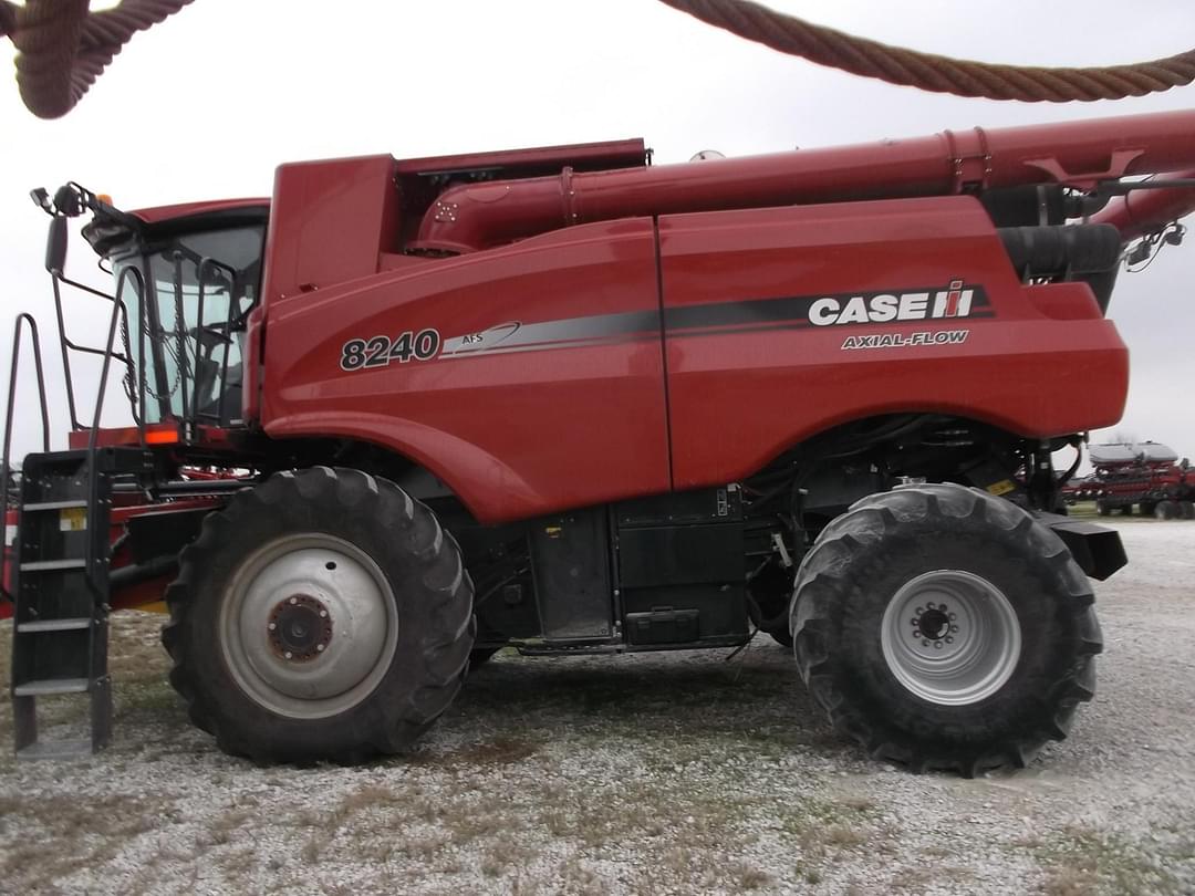 Image of Case IH 8240 Primary image