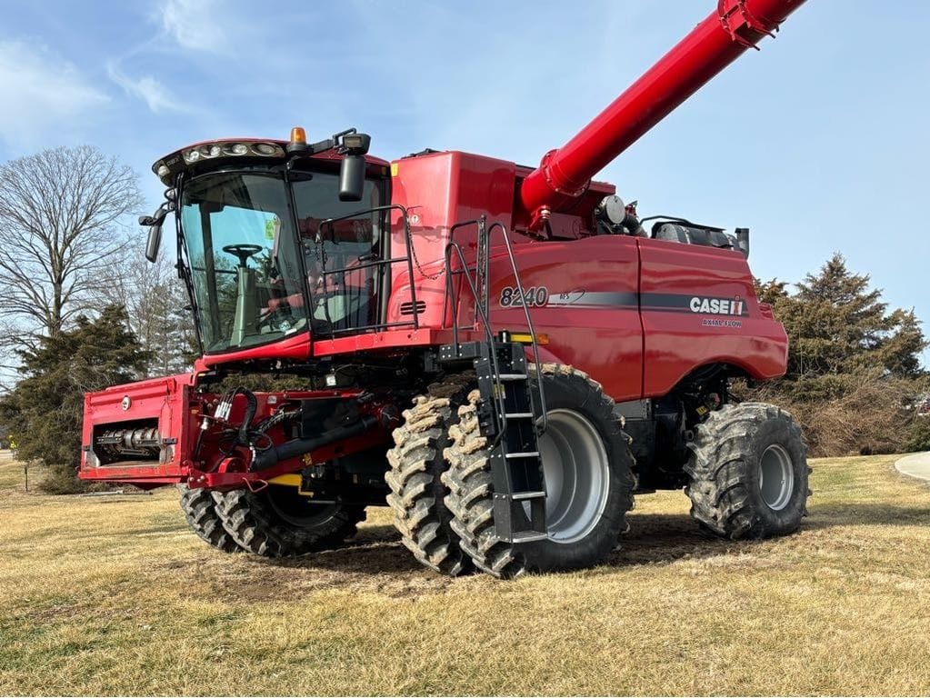 2015 Case IH 8240 Equipment Image0