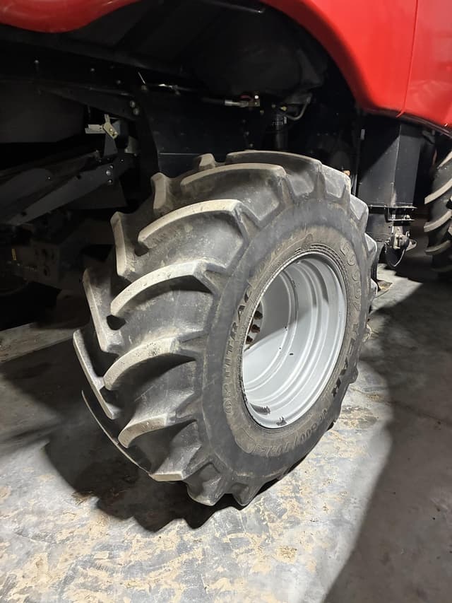 Image of Case IH 8240 equipment image 2