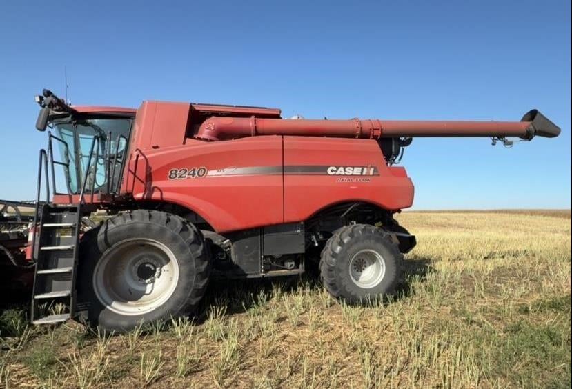 2015 Case IH 8240 Equipment Image0