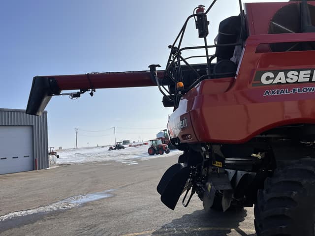 Image of Case IH 8240 equipment image 4