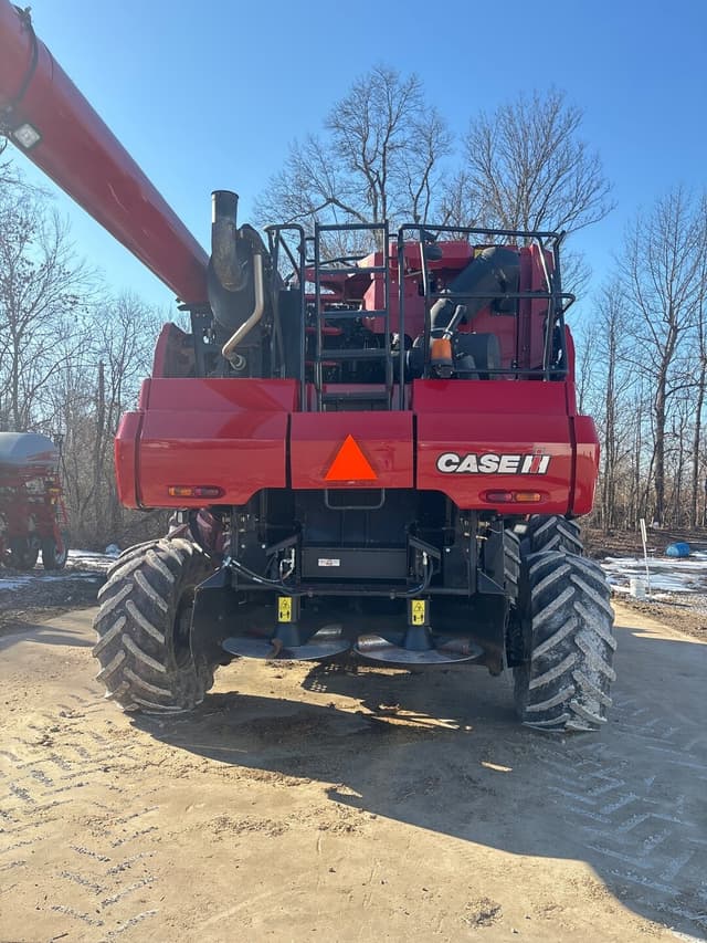 Image of Case IH 8240 equipment image 3