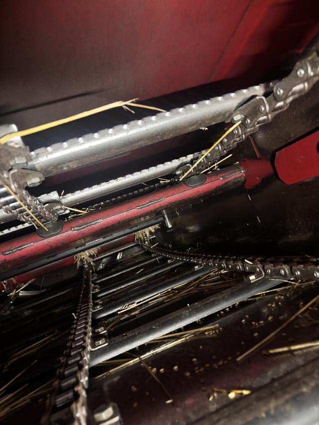 Image of Case IH 8240 equipment image 3