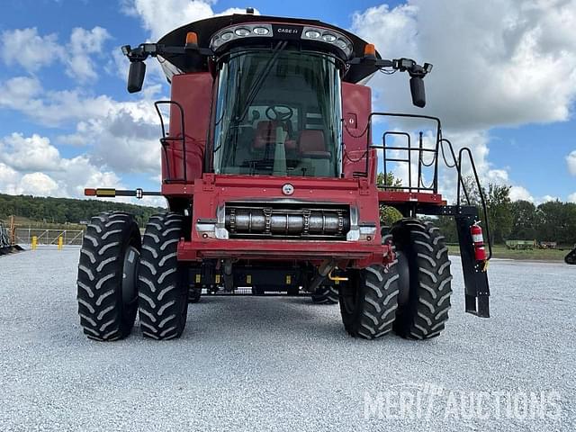 Image of Case IH 8240 equipment image 4