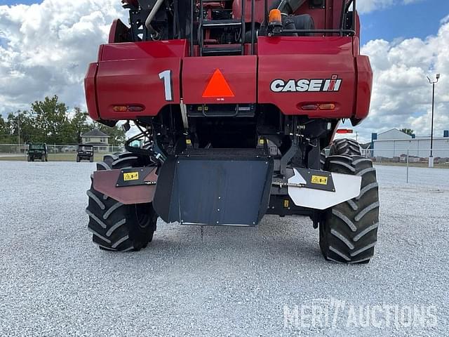 Image of Case IH 8240 equipment image 3