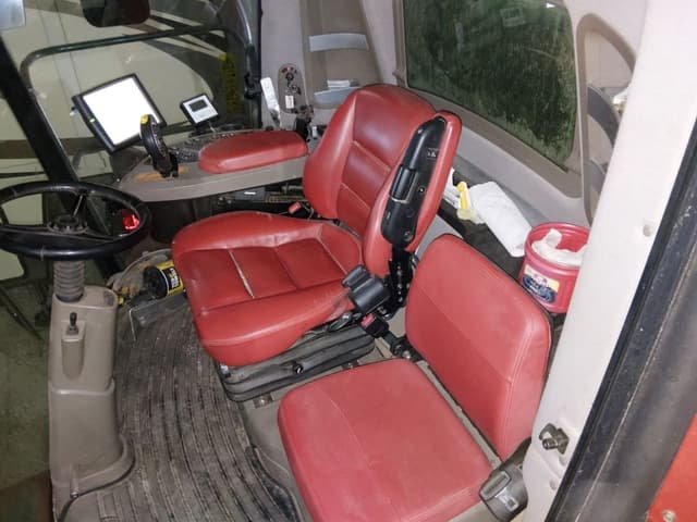 Image of Case IH 8240 equipment image 3