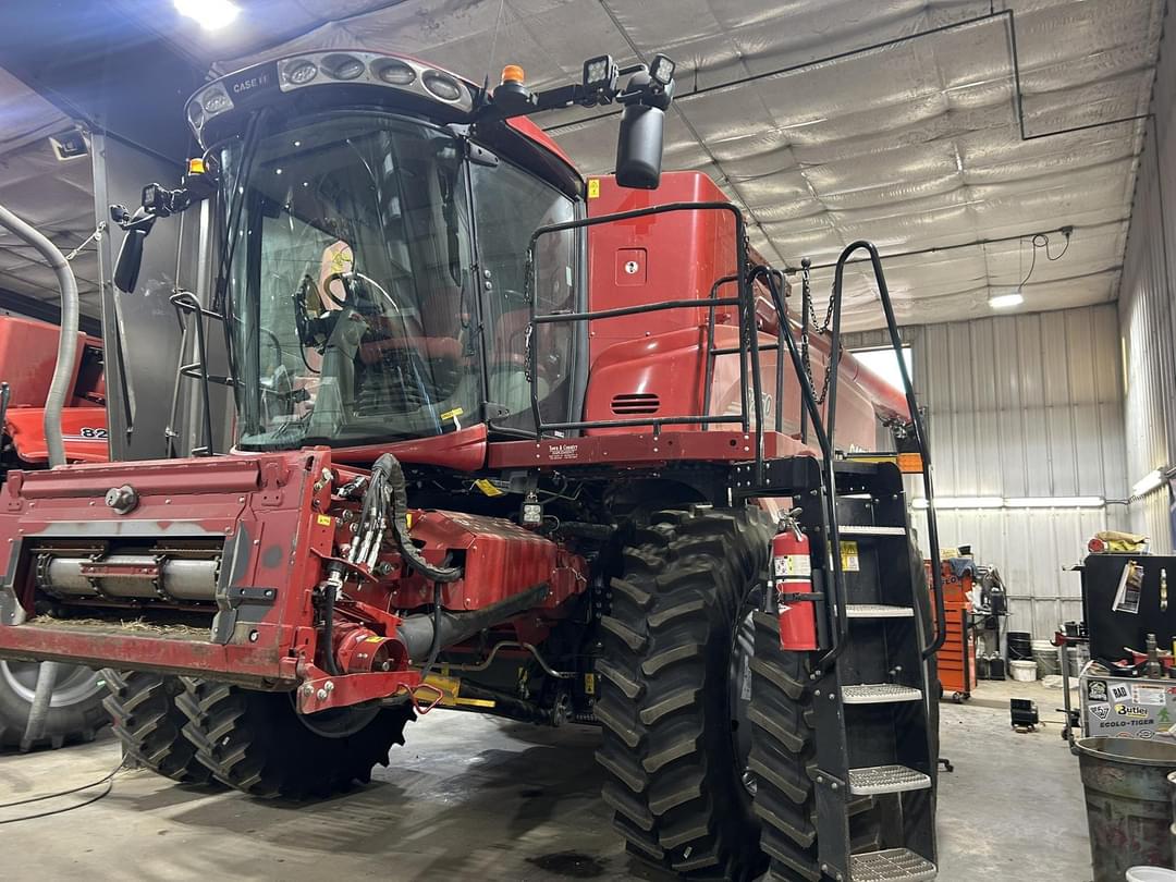 Image of Case IH 8240 Primary image