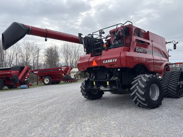 Image of Case IH 8240 equipment image 2
