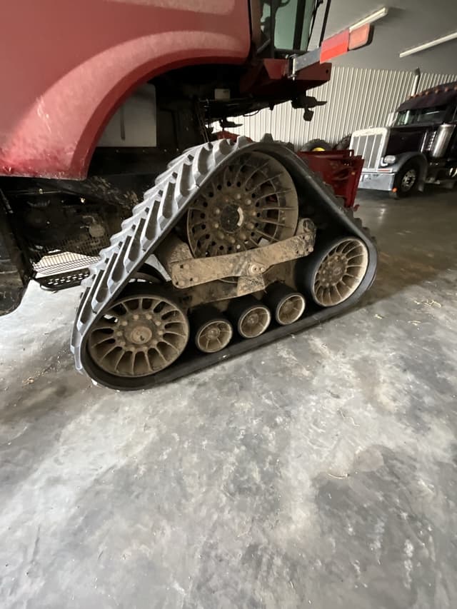 Image of Case IH 8240 equipment image 3