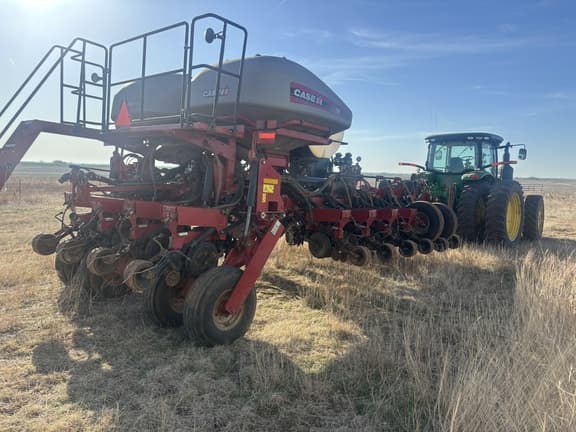 Image of Case IH 1255 equipment image 4