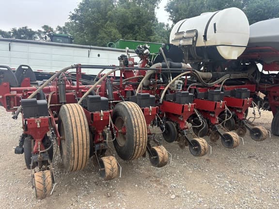 Image of Case IH 1255 equipment image 1