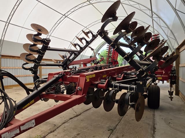 Image of Case IH Ecolo-Tiger 875 equipment image 4