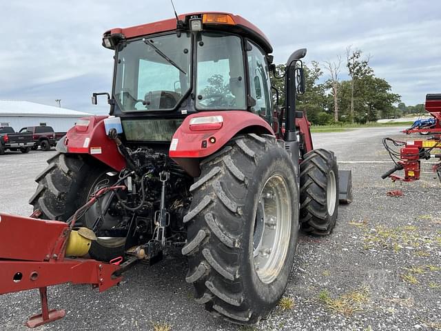 Image of Case IH Farmall 100C equipment image 4