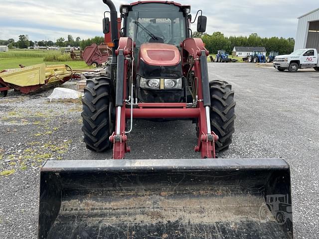 Image of Case IH Farmall 100C equipment image 3