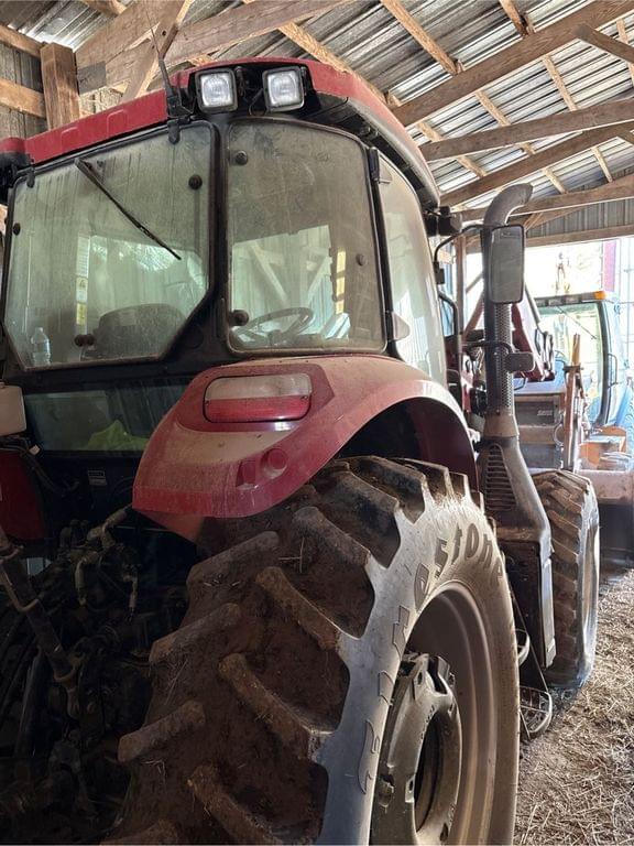 Image of Case IH Farmall 110A equipment image 1