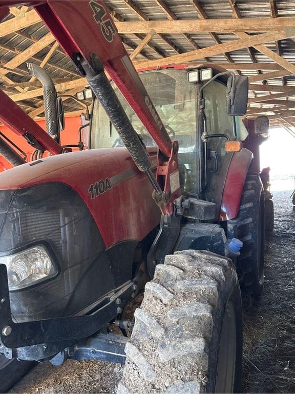 Image of Case IH Farmall 110A equipment image 3