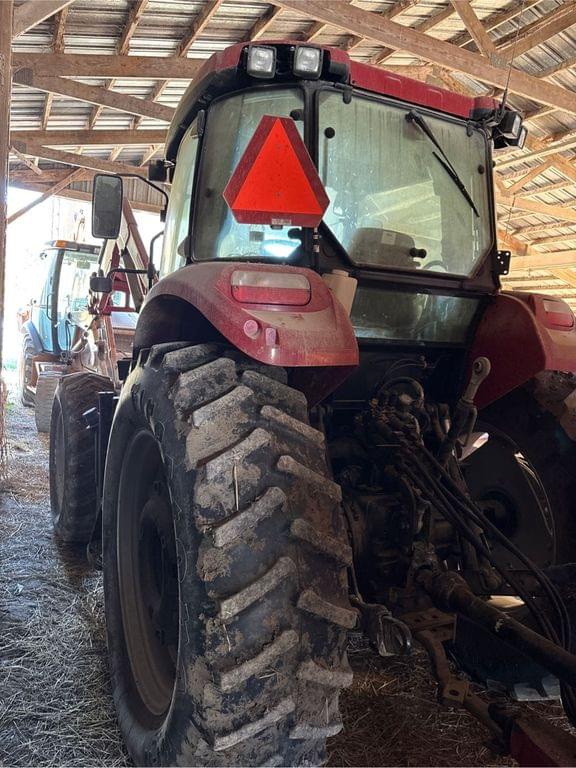 Image of Case IH Farmall 110A equipment image 2