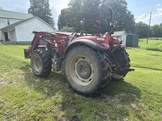 Image of Case IH Farmall 110C equipment image 4