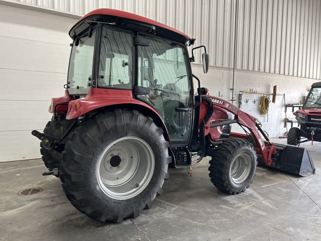 Image of Case IH Farmall 50C equipment image 2
