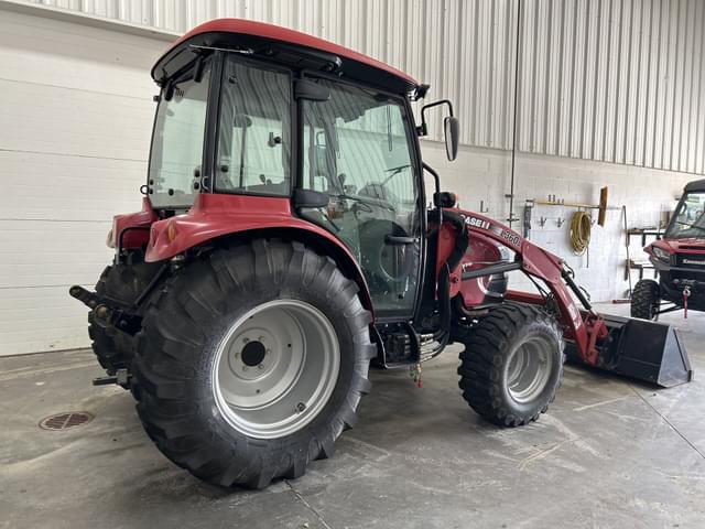 Image of Case IH Farmall 50C equipment image 2