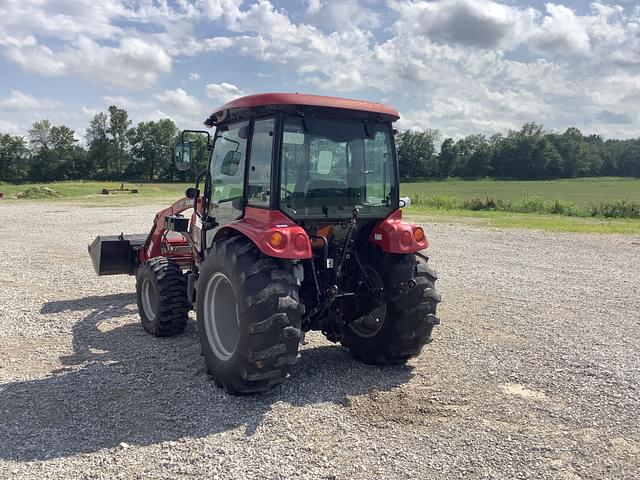 Image of Case IH Farmall 50C equipment image 4