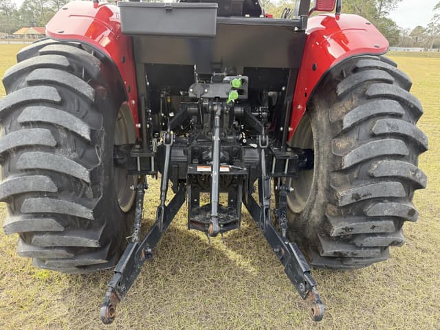 Image of Case IH Farmall 70A equipment image 4