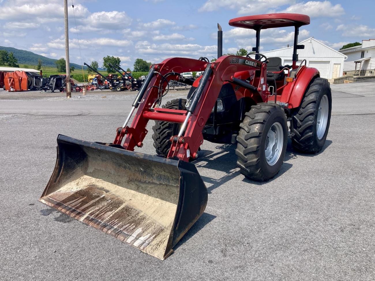 2015 Case IH Farmall 85C Equipment Image0