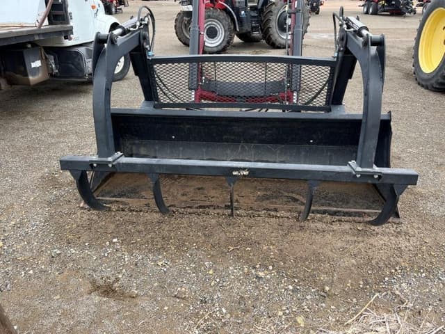 Image of Case IH L765 equipment image 2