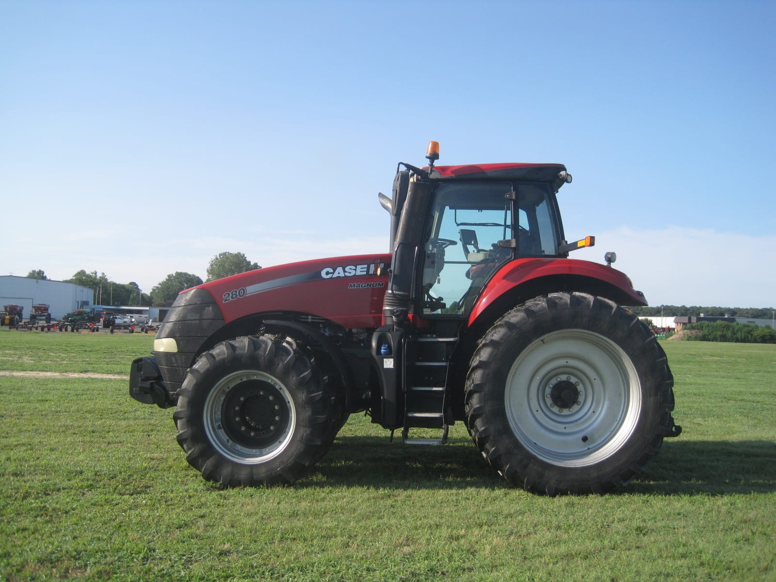 2015 Case IH Magnum 280 Equipment Image0