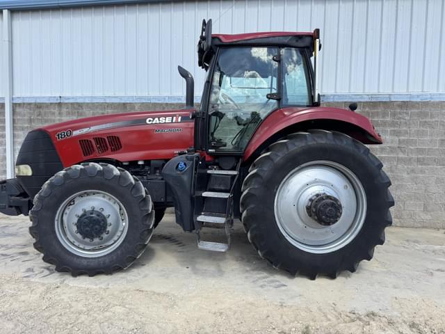 Image of Case IH Magnum 180 equipment image 3
