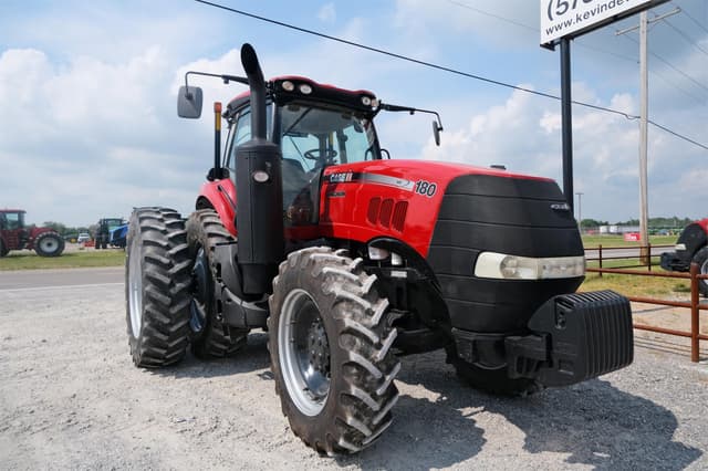 Image of Case IH Magnum 180 equipment image 3