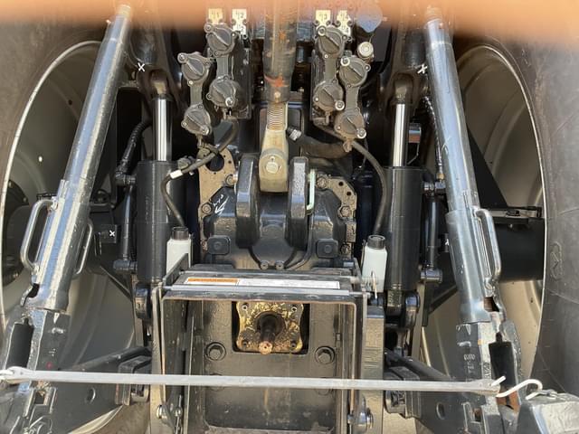 Image of Case IH Magnum 180 equipment image 1