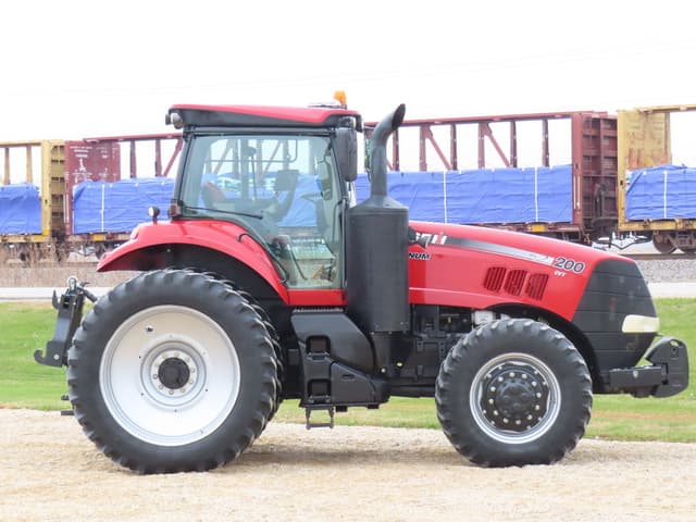 Image of Case IH Magnum 200 equipment image 3
