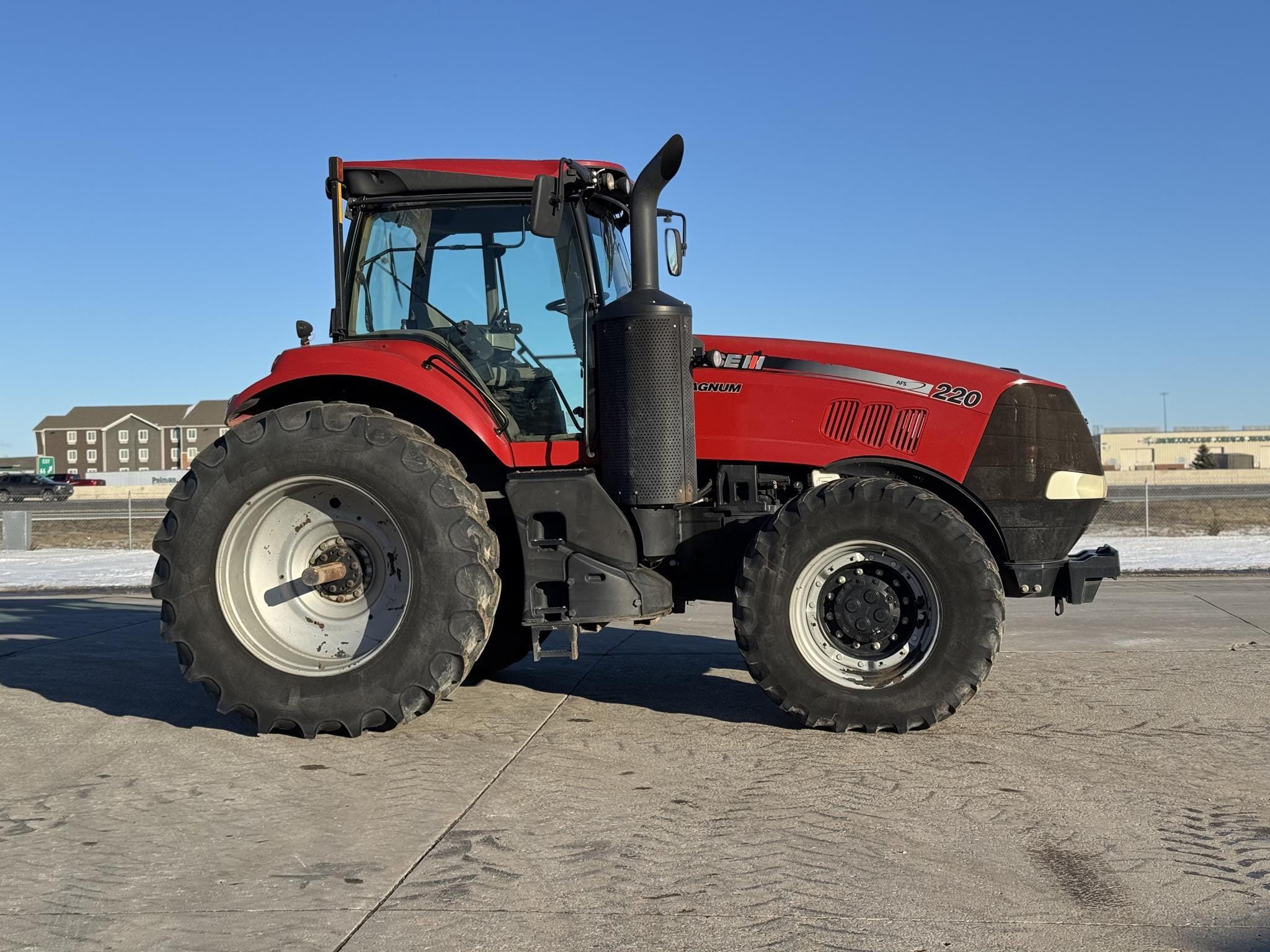 2015 Case IH Magnum 220 Equipment Image0