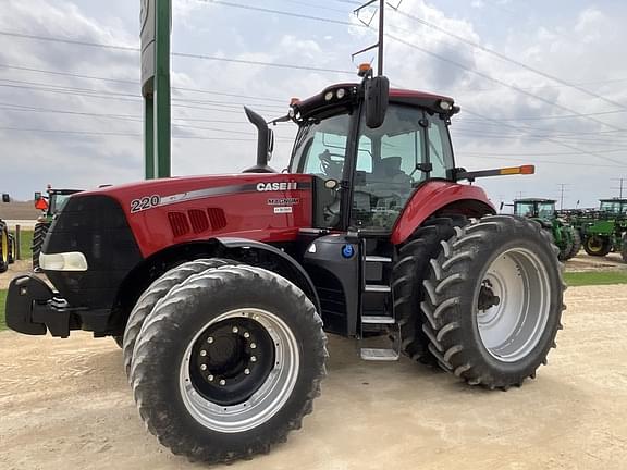 Image of Case IH Magnum 220 equipment image 1